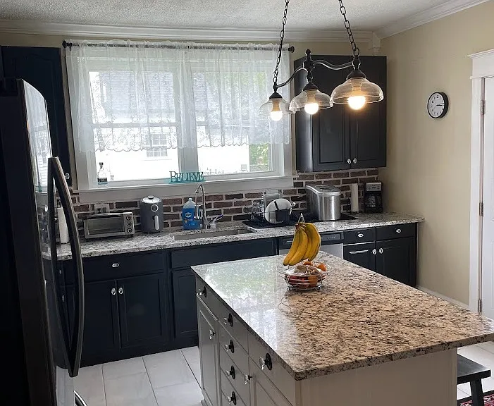 406 E Unaka Ave — Photo 6