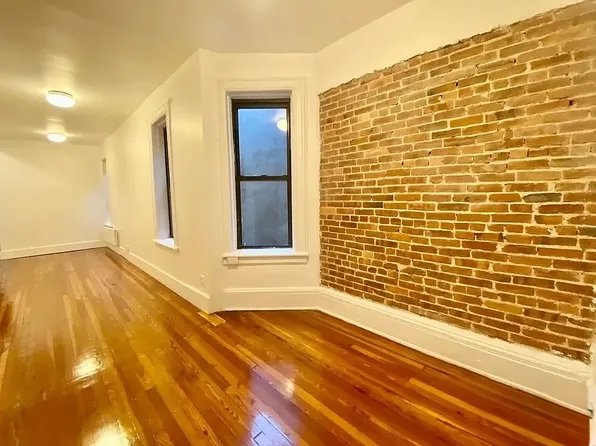 794 President Street image 3 of 6