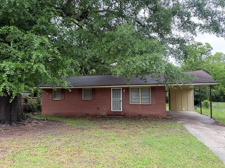 1537 Celia Dr — Photo 1