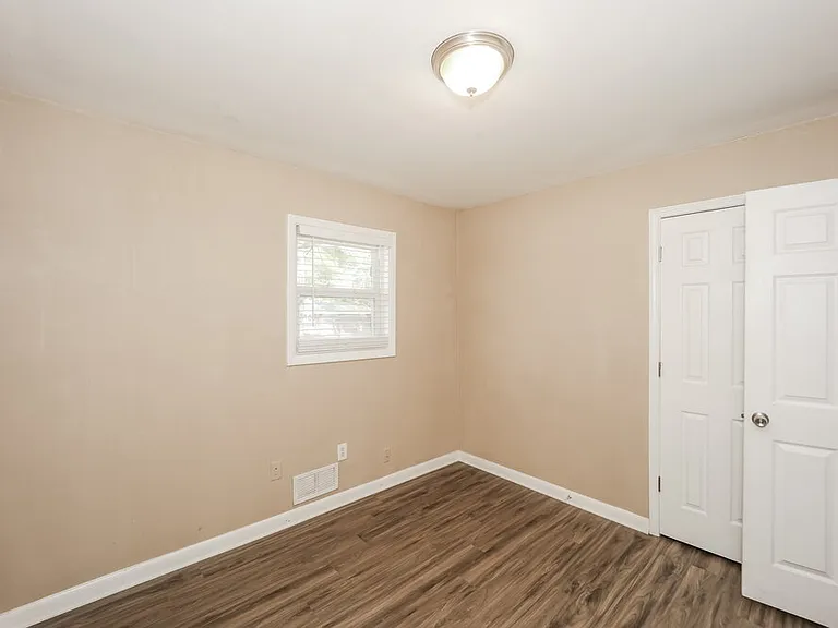 303 Mercer Dr — Photo 11