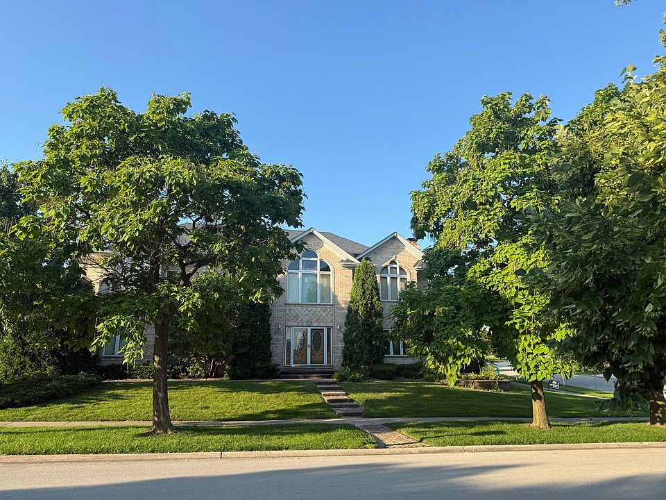 1st image of 1004 Saddle Ln