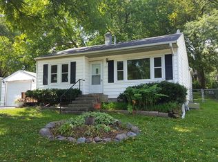 1203 Burr St, Lake In The Hills, IL 60156