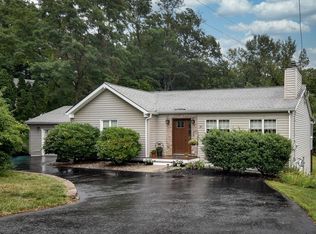 39 Creeper Hill Rd, North Grafton, MA 01536