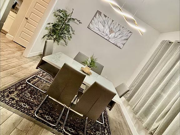 5th image of 206 Diplomat Pkwy E #1