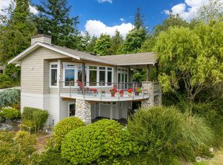 435 Klickitat Dr, La Conner, WA 98257