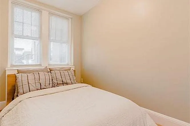 62 Empire St #2