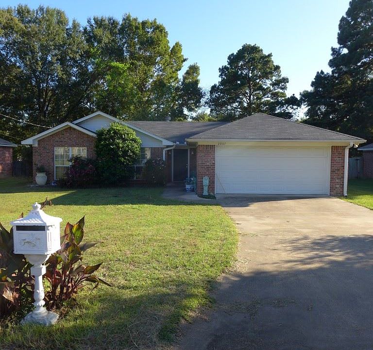 1st image of 2807 Guy Ave