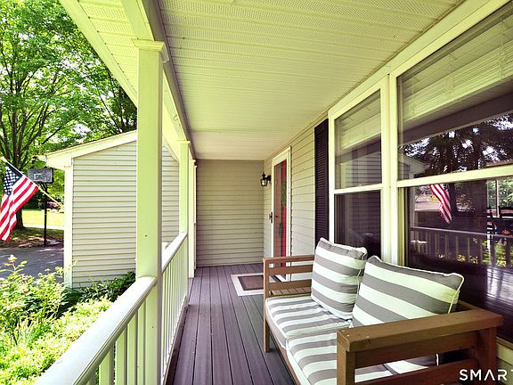 3rd image of 11 Spice Bush Lane