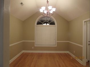 215 Rivershore Dr, Huntsville, AL 35811