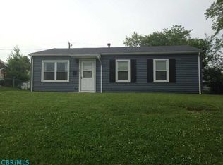 556 Ridgefield Rd, Newark, OH 43055