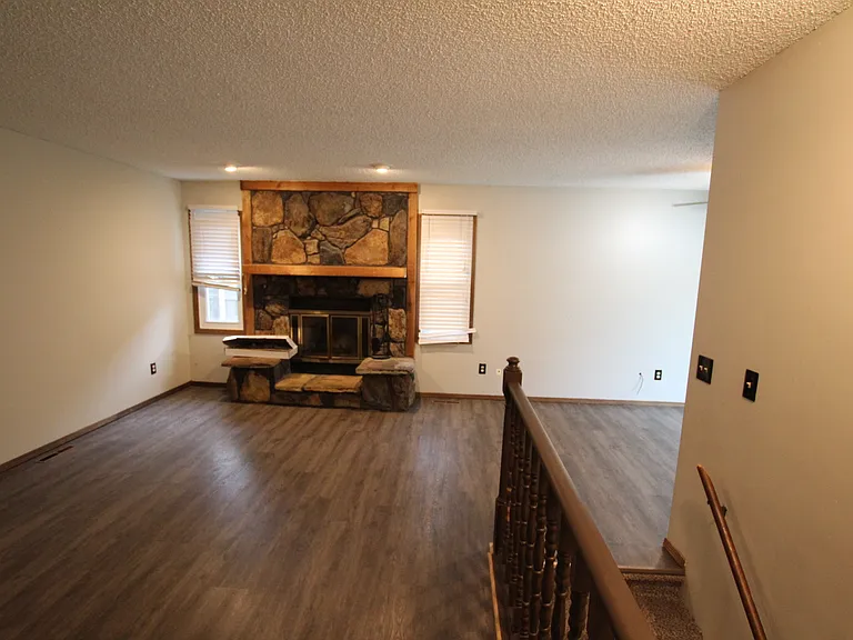 512 N Cardington St — Photo 5