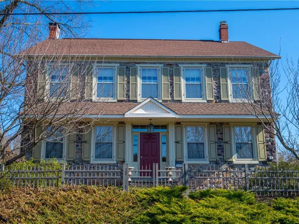 793 Gravel Pike, Palm, PA 18070