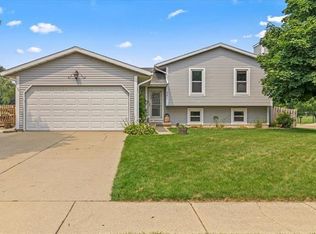 380 Cherry Wood Dr, Oregon, WI 53575