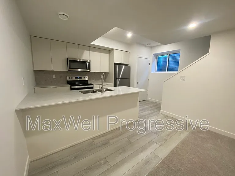 10455 143rd St NW #BASEMENT — Photo 3