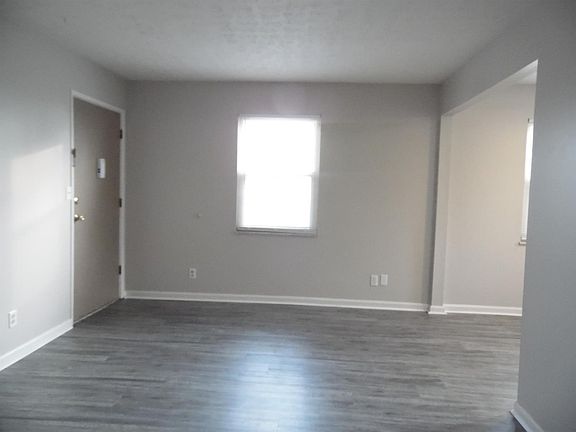 3rd image of 1511 Steadmantown Ln #2