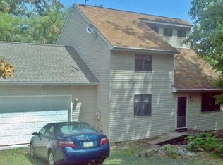 319 Comanche Dr, Auburn, PA 17922