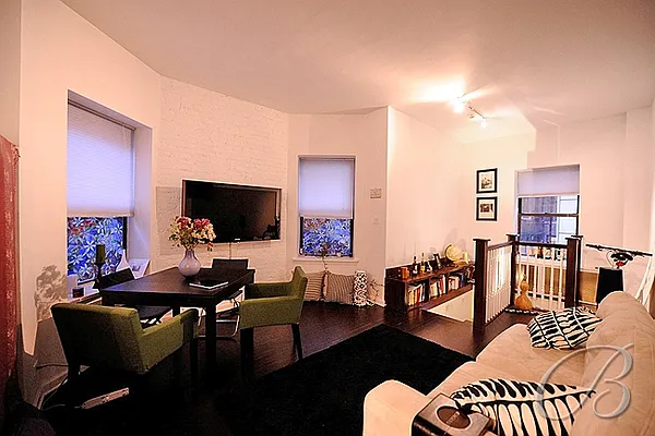 Rented by Bellmarc Realty | media 29