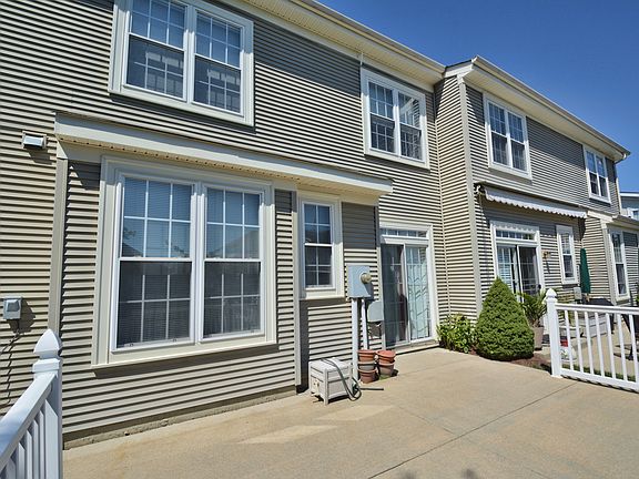 3rd image of 13982 Chelmsford Dr