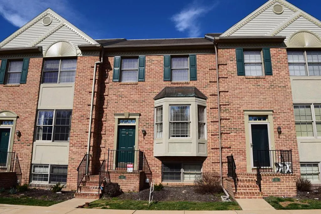 165 Cobblestone Ln photo 1