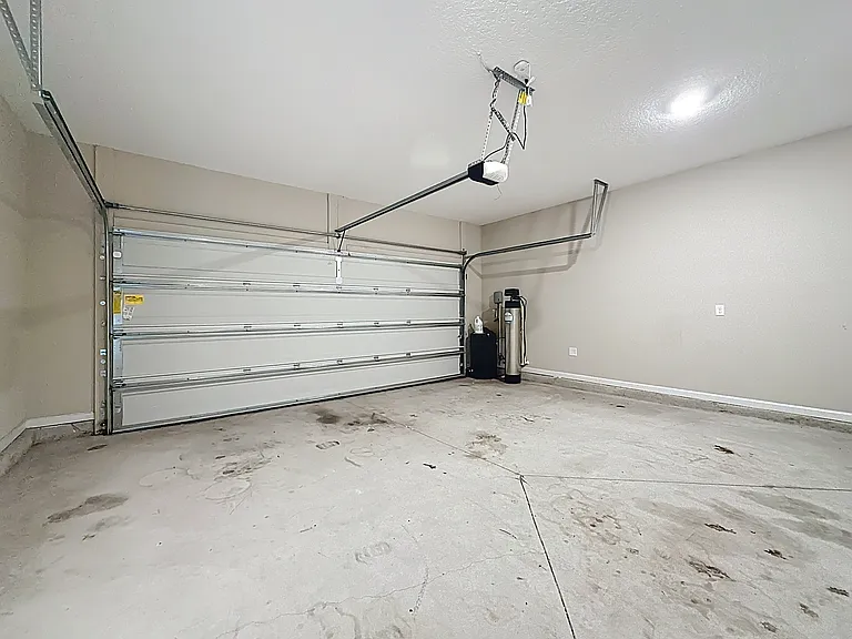 9504 Lovage Ln — Photo 33