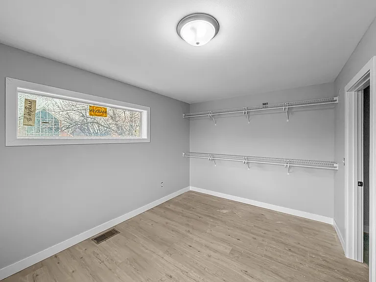 508 Cambridge St — Photo 13