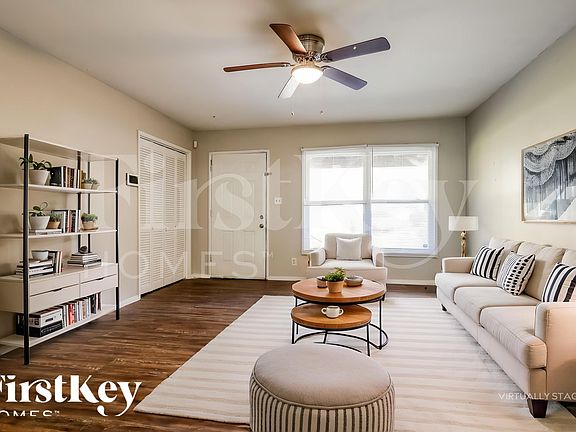 3rd image of 3085 Piper Dr