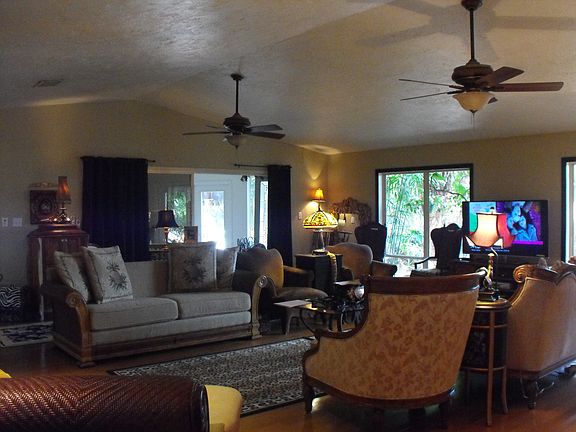 3rd image of 4114 Pinar Dr Bradenton #F