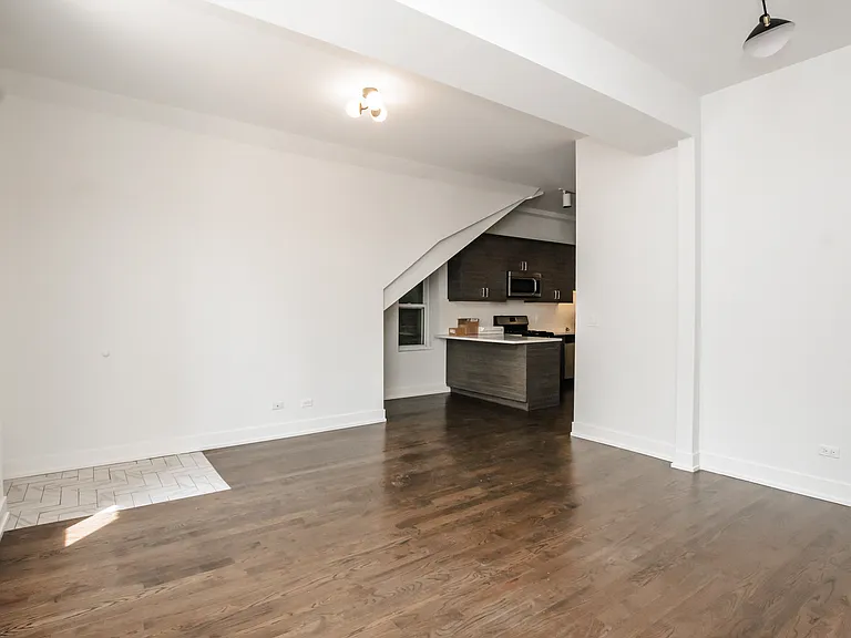 1418 W Blackhawk St #1F — Photo 16