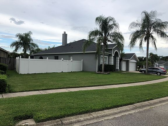 2nd image of 626 Lakehaven Cir