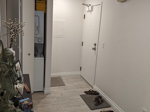 4th image of 1945 Washington St APT 403