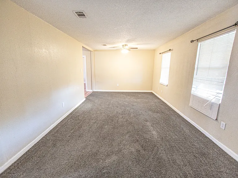 3624 Walnut Ave — Photo 8