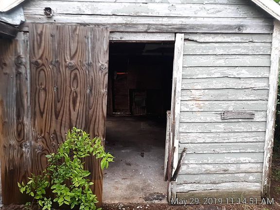 3rd image of 1128 NW Oak Ave
