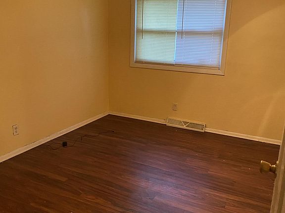 5th image of 5863 E 44th St