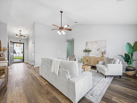 5th image of 211 Border Rd