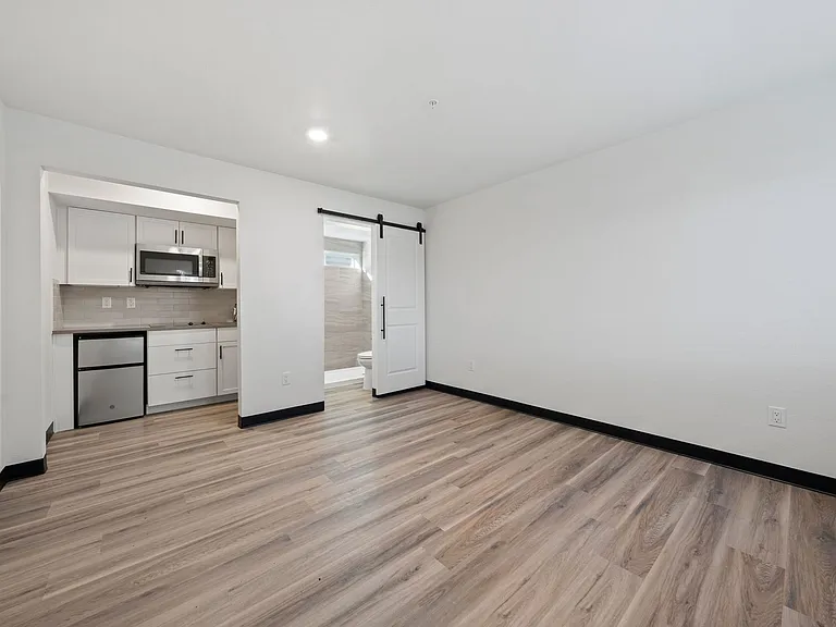 Nova Apartments — Photo 50