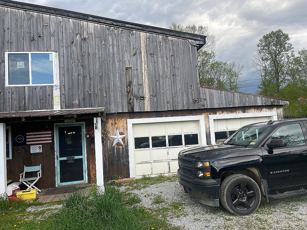 175 Middle Rd, Clarendon, VT 05759 Zillow