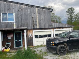 175 Middle Rd, Clarendon, VT 05759