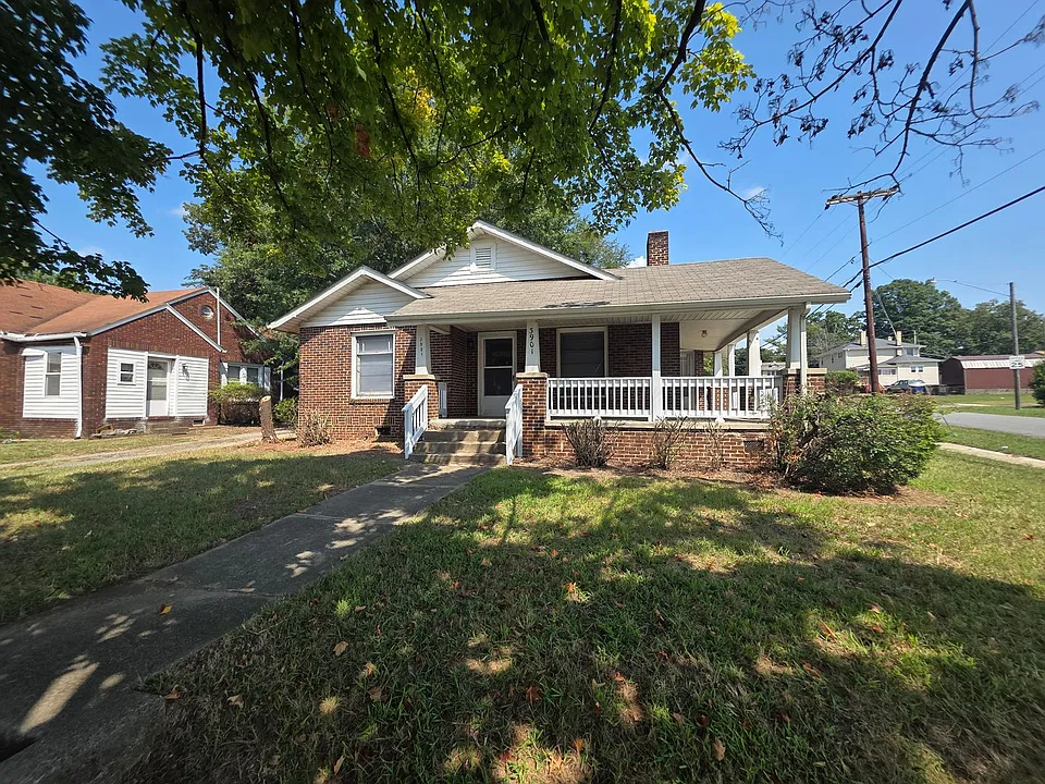 3901 Indiana Ave