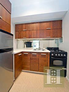 3rd image of 320 W 19th St APT 2A