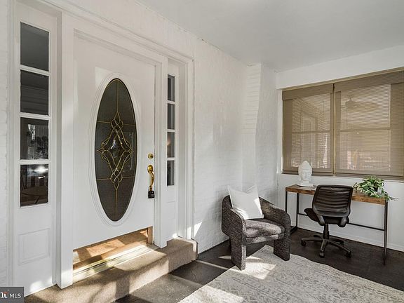 3rd image of 264 Pancoast Ave