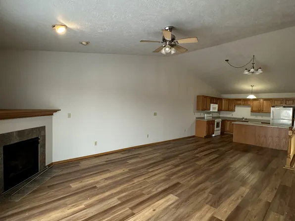 3122 E 28th St, Sioux Falls, SD 57103