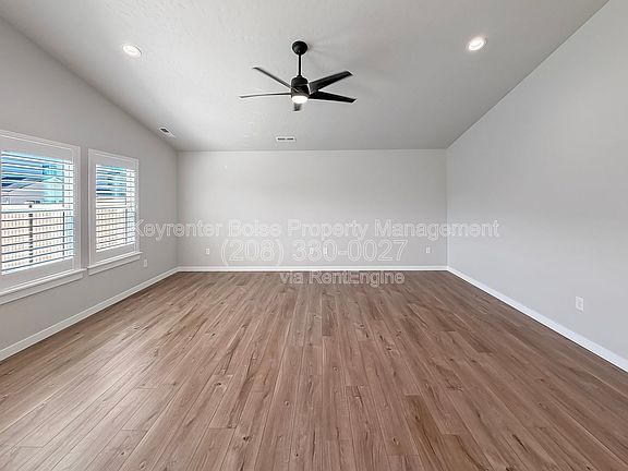 5th image of 2415 N Silver Wolf Pl