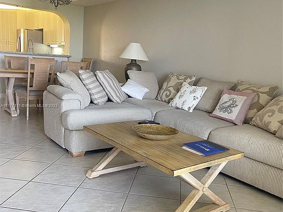3rd image of 10720 NW 66th St APT 510