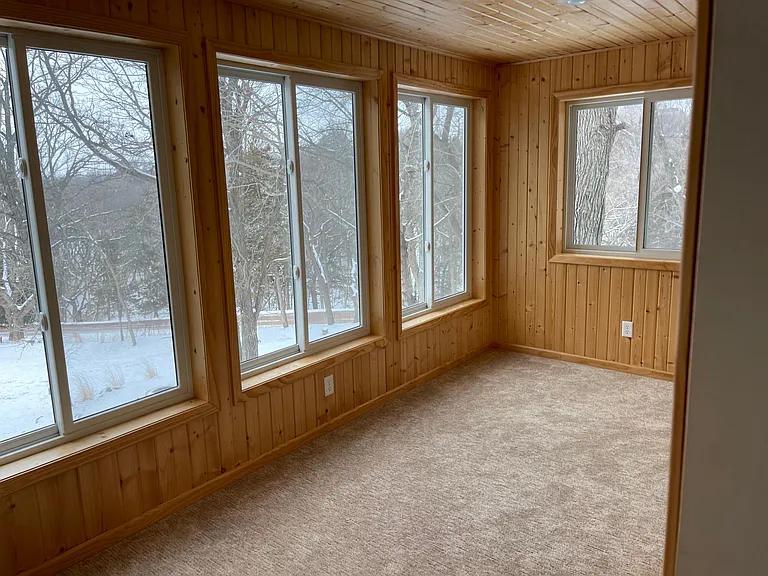 144 Acorn Dr — Photo 44