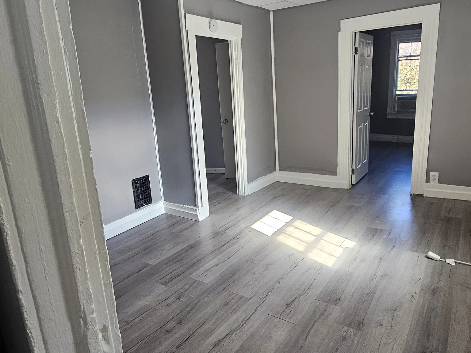 2 bed, 1850 sqft, $1,250 — Photo 3