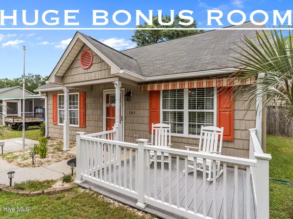 109 NE 14th Street, Oak Island, NC 28465