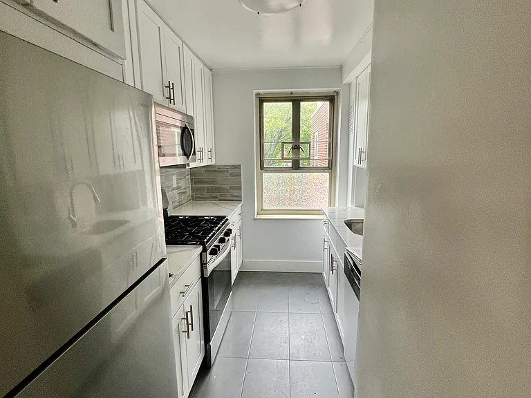 69-35 186th Ln #1B — Photo 1