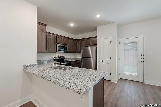 2507 Lynwood Bnd #101 — Photo 7