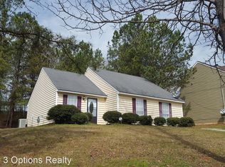 3172 Creekwood Dr, Rex, GA