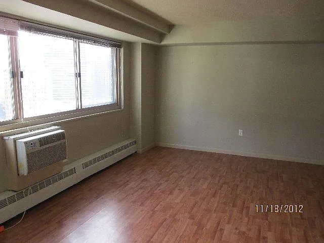 Building Photo - 2101 Chestnut St #1806